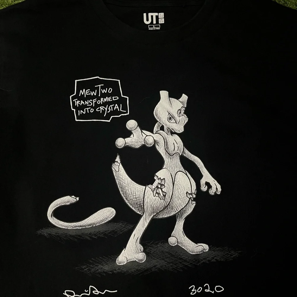 Uniqlo x Daniel Arsham x Pokémon
Mewtwo T-Shirt Black - Picture 2 of 3
